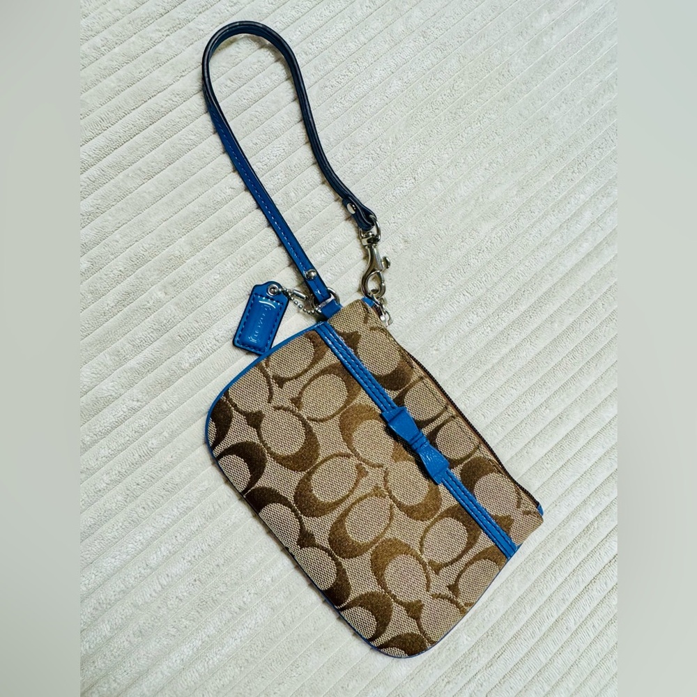 Coach Bow Wristlet